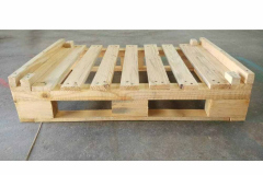 pine-wooden-pallet